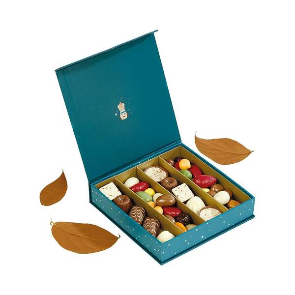 Image du produit Coffret carton carré chocolats NOEL FEERIQUE
